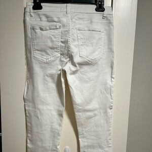 White jean capris.  Harper Heritage brand.  Size 4
